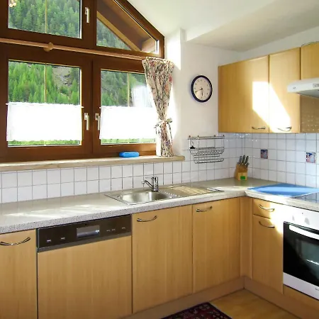 Anemone By Interhome * Ζόλντεν